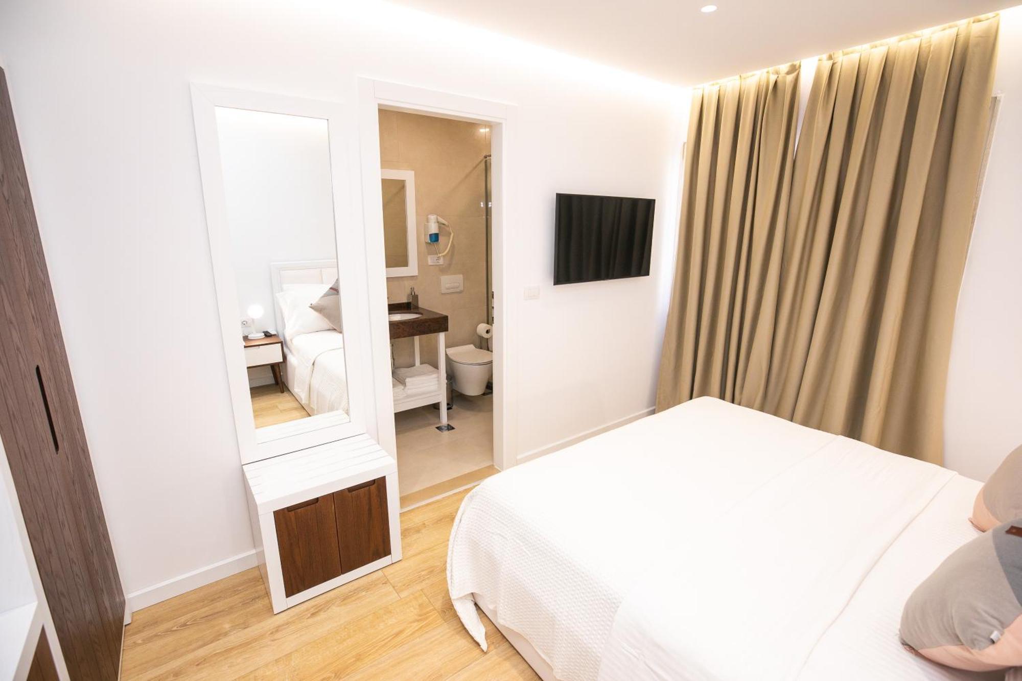 Elior Hotel