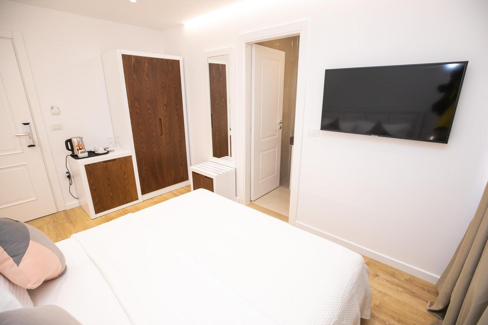 Elior 3* Tirana
